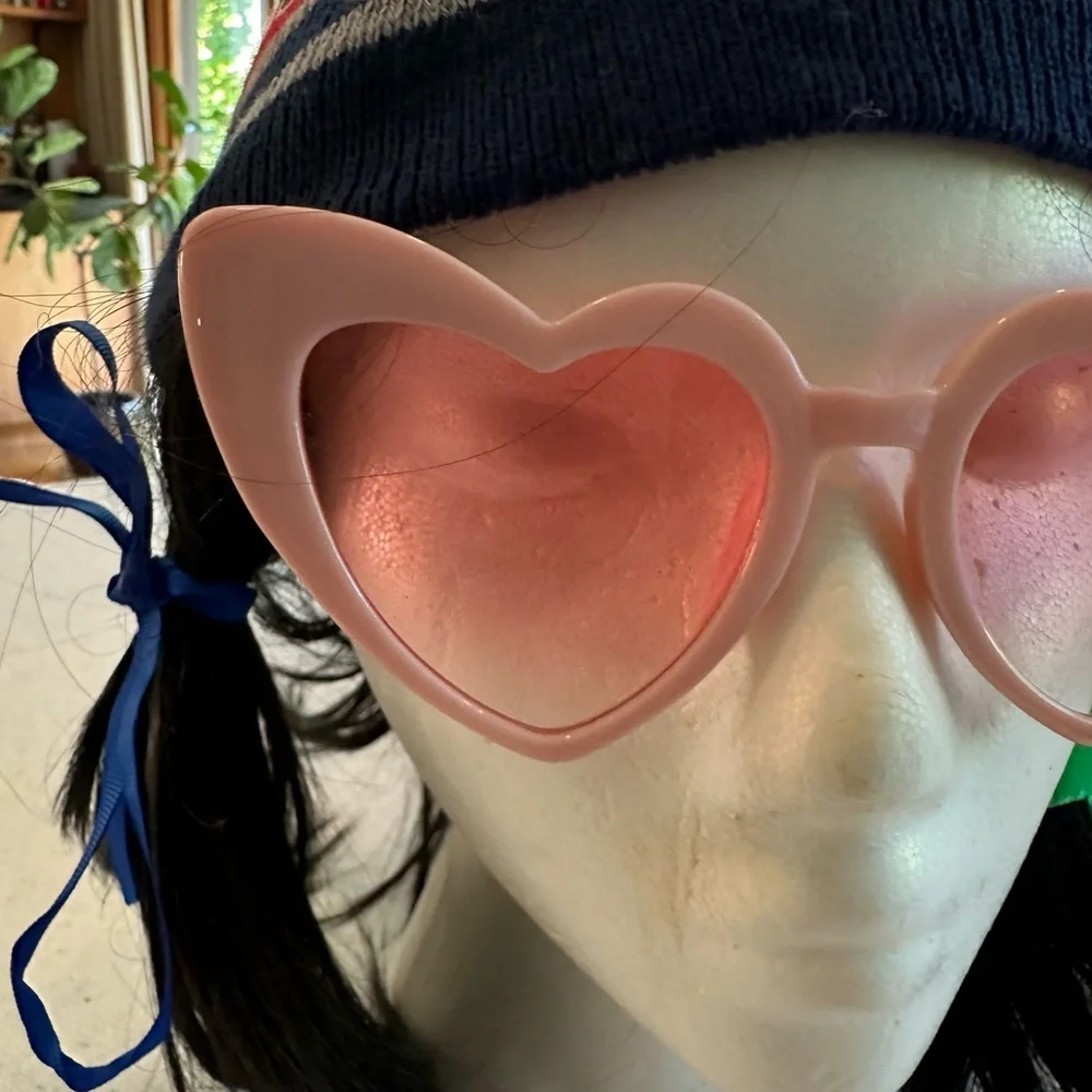 Women’s Pink Heart Sunglasses! Cute! Wedding, Bachelorette Party, Valentines!